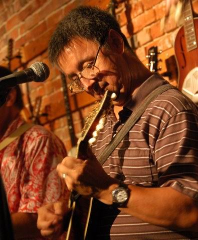 with Jon Chandler at Olde Town Pickin'
                          Parlor: Ernie Martinez: Bands, Singers,
                          Songwriters / Composers, Solo Performers,
                          Sidemen, Instrumentalists, Performers,
                          Entertainers, Musicians